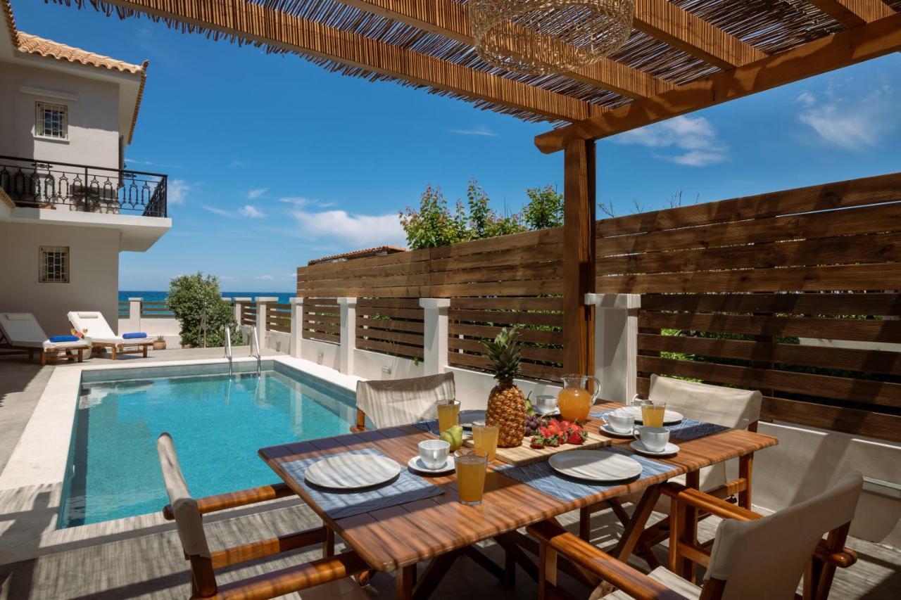 Villa Elizabeth - Seafront Classic Villa! 아르가시 외부 사진