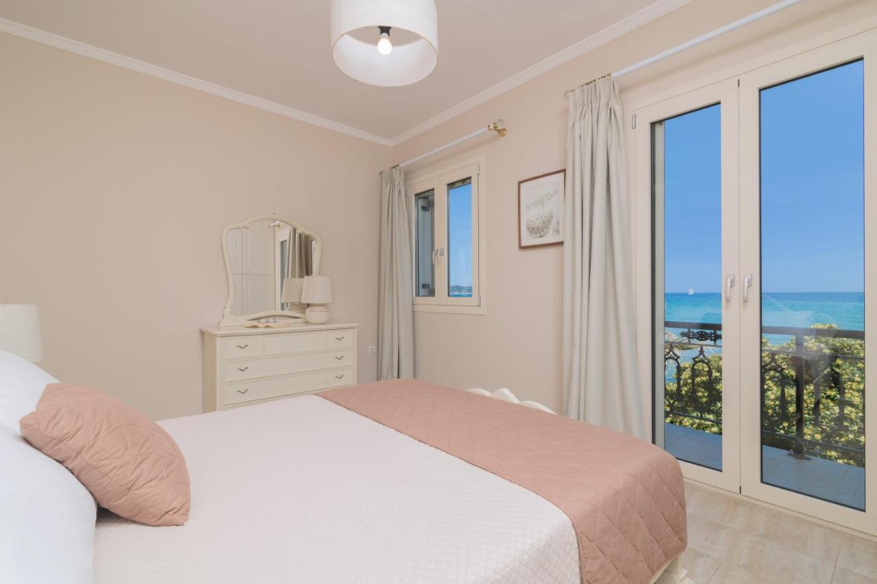 Villa Elizabeth - Seafront Classic Villa! 아르가시 외부 사진