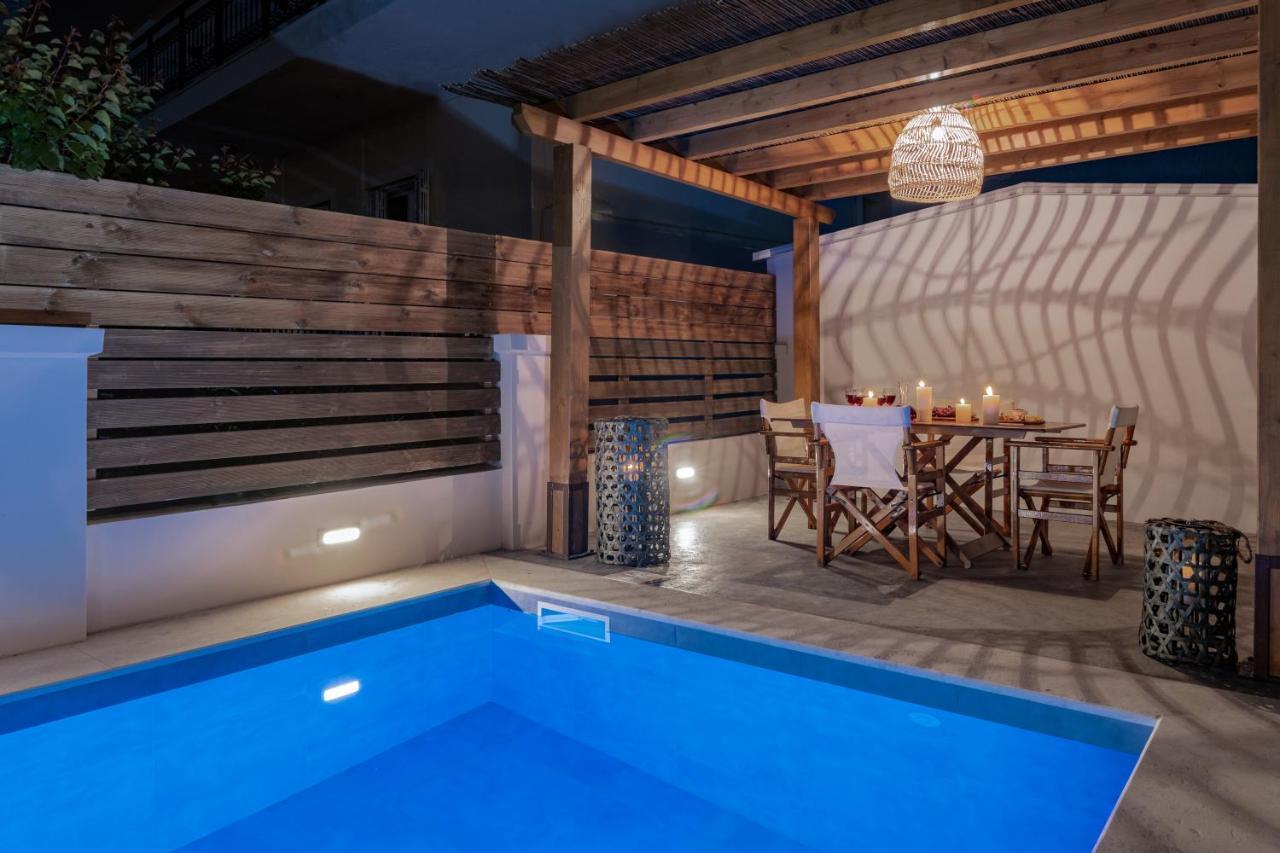 Villa Elizabeth - Seafront Classic Villa! 아르가시 외부 사진