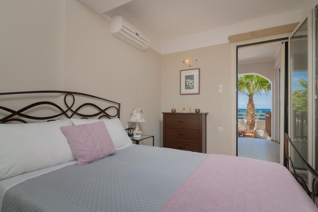 Villa Elizabeth - Seafront Classic Villa! 아르가시 외부 사진