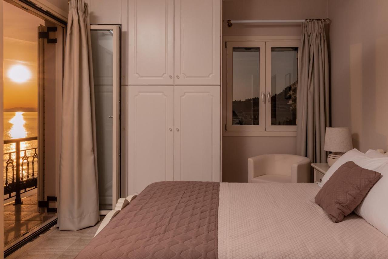 Villa Elizabeth - Seafront Classic Villa! 아르가시 외부 사진