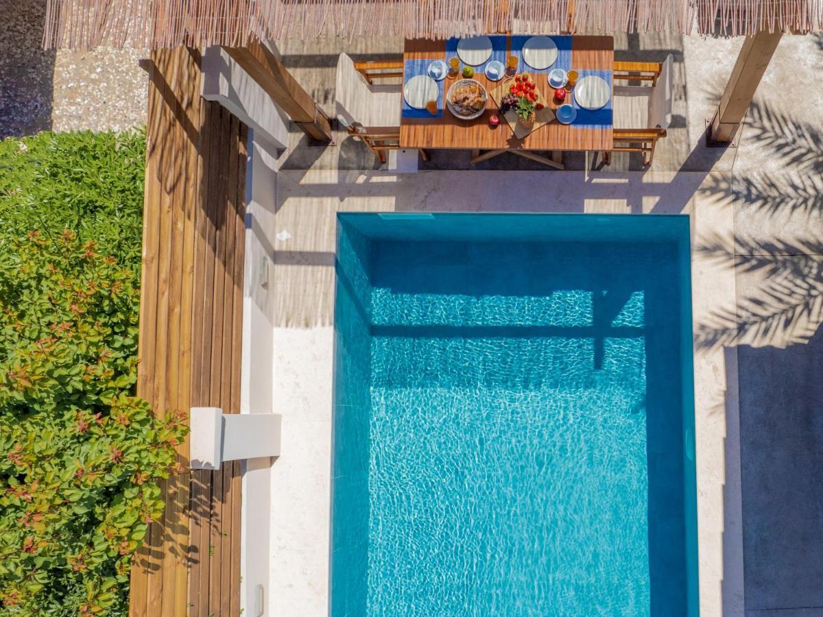 Villa Elizabeth - Seafront Classic Villa! 아르가시 외부 사진